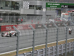 F1 VS MotoGP̎ʐ^